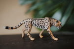 Load image into Gallery viewer, CollectA Figurine - King Cheetah - The Little Je&#39;EL.Co
