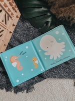 Load image into Gallery viewer, Baby Touch : My Magic Bath Book
