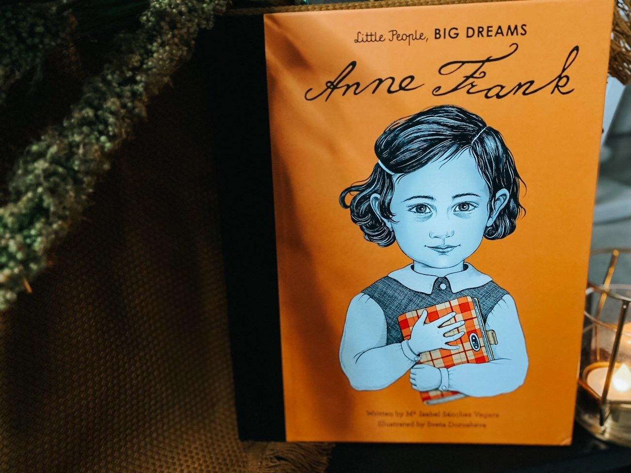 Little People, BIG DREAMS - The Little Je'EL.Co