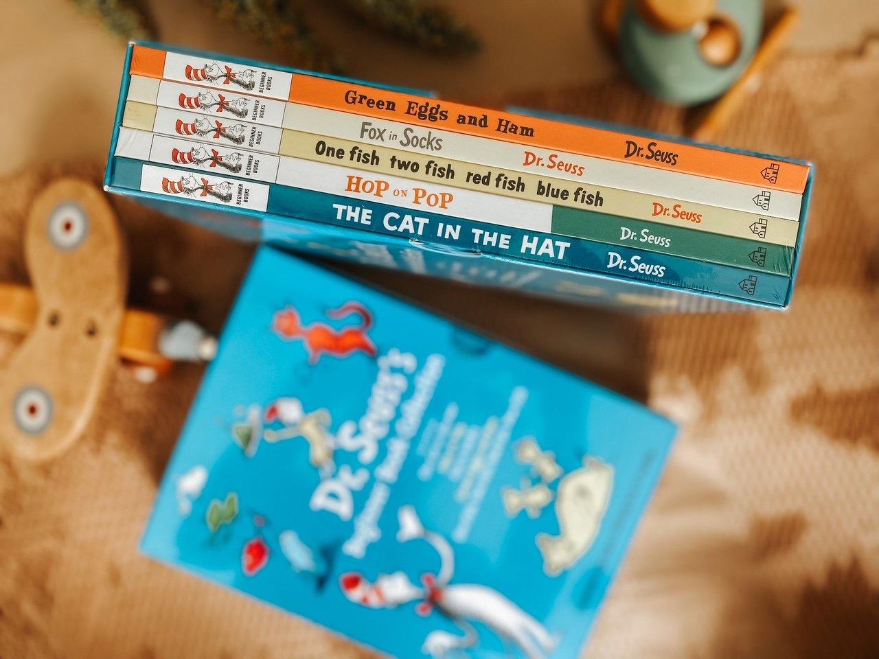 Dr. Seuss's Beginner Book Collection : The Cat in the Hat; One Fish Two Fish Red Fish Blue Fish; Green Eggs and Ham; Hop on Pop; Fox in Socks - The Little Je'EL.Co