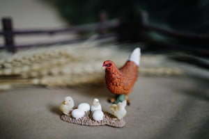CollectA Figurine - Hen and Chicks Hatching