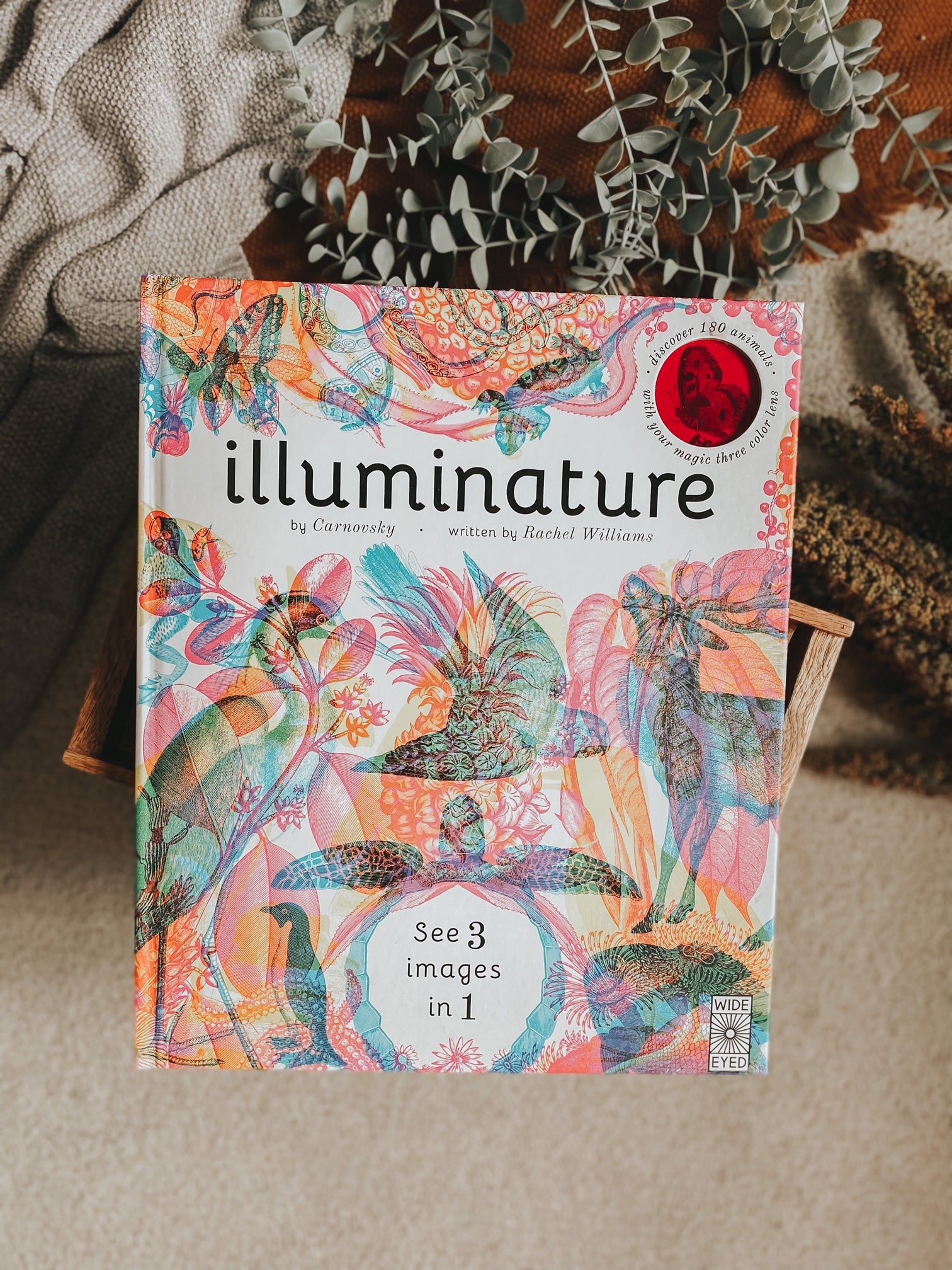Illuminature: Discover 180 Animals with Your Magic Three Colour Lens
